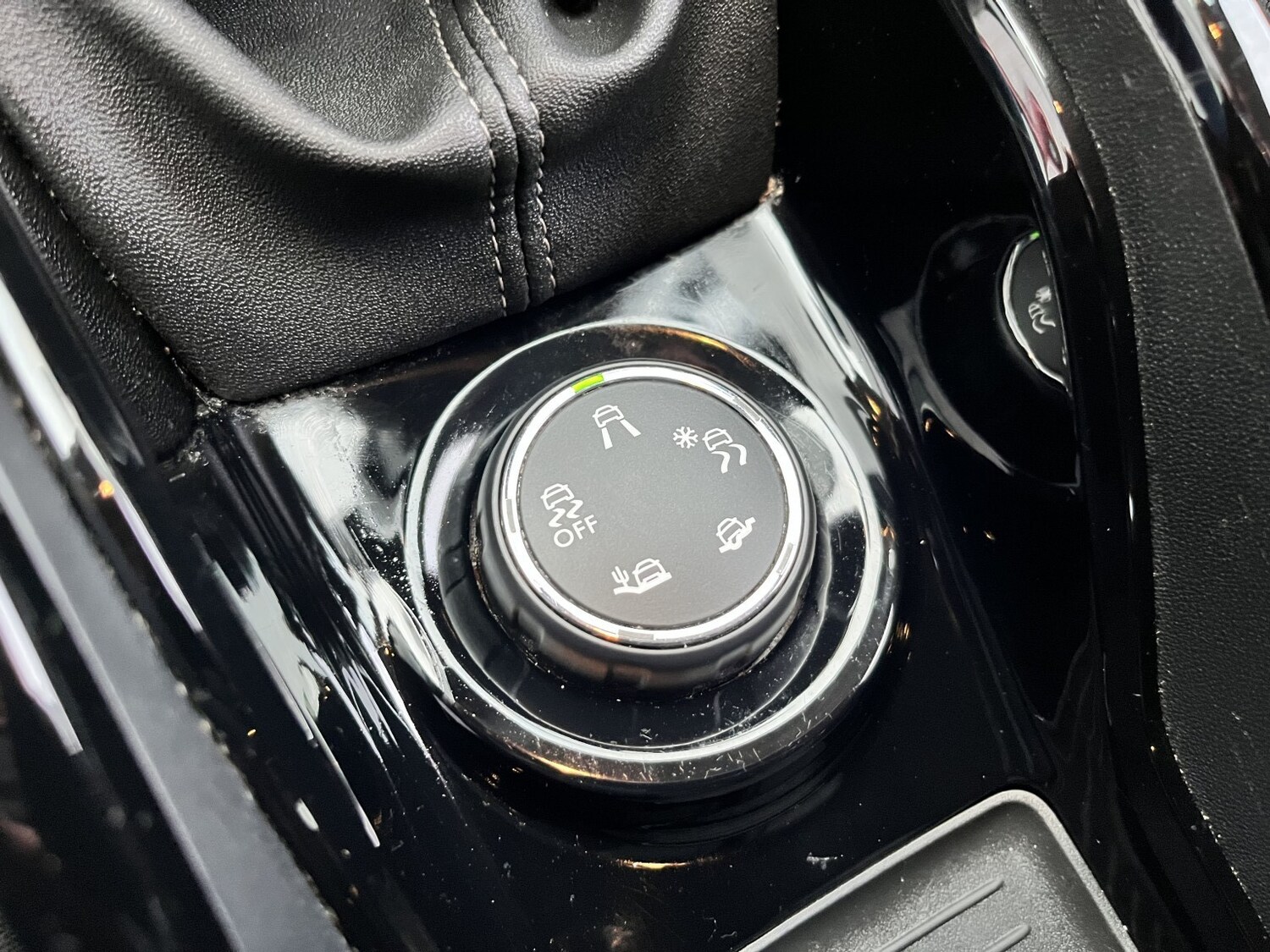 Used Peugeot 2008 2016 for sale - 77508542: Photo 26