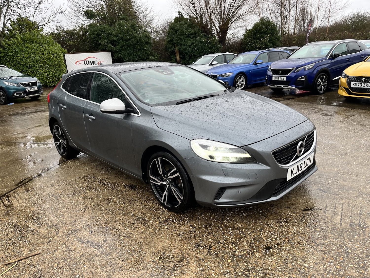 Used Volvo V40 2018 for sale - 77154380: Photo 2