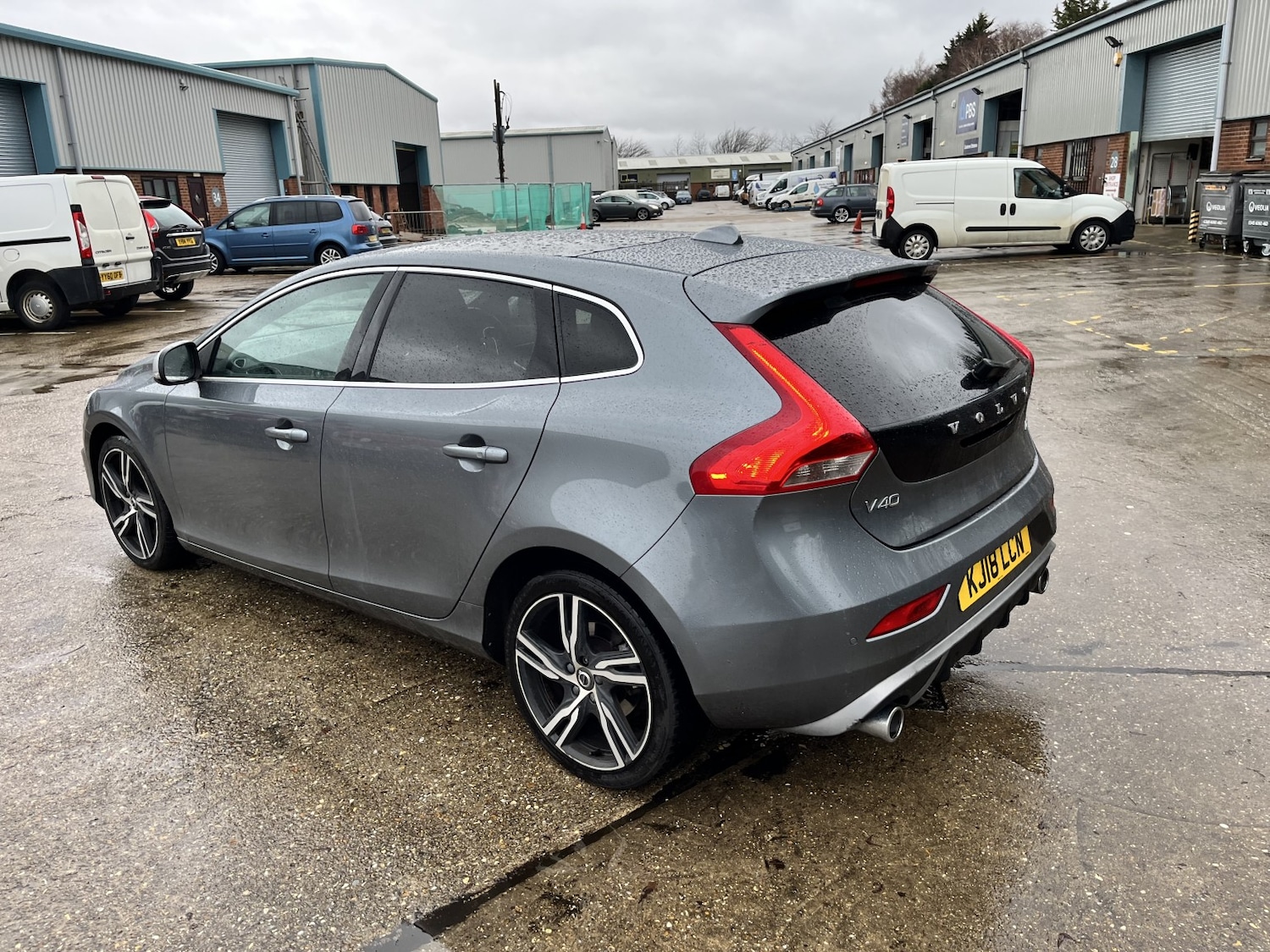 Used Volvo V40 2018 for sale - 77154380: Photo 5