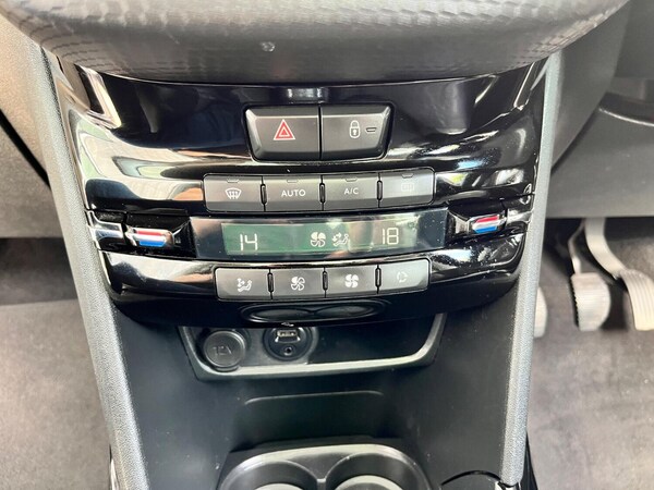 Used Peugeot 2008 2018 for sale - 76142526: Photo 31