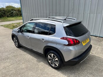 Used Peugeot 2008 2018 for sale - 76142526: Photo 3