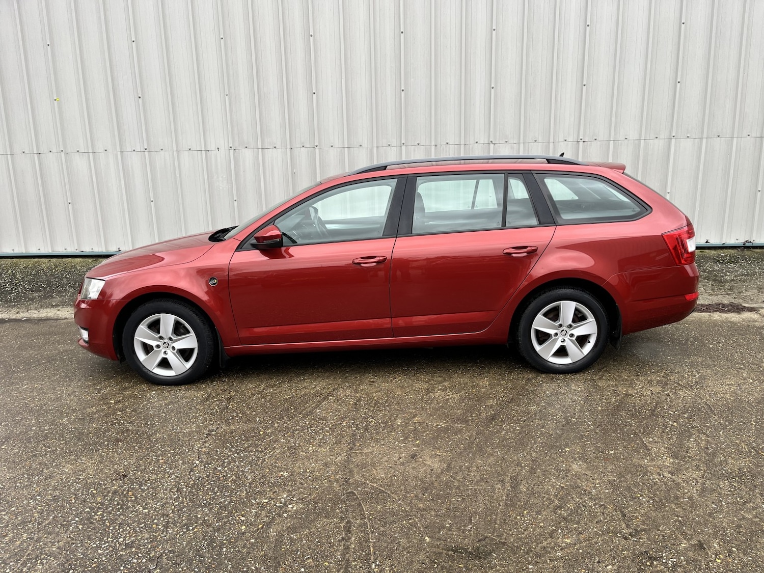 Used Skoda Octavia 2014 for sale - 77303726: Photo 2
