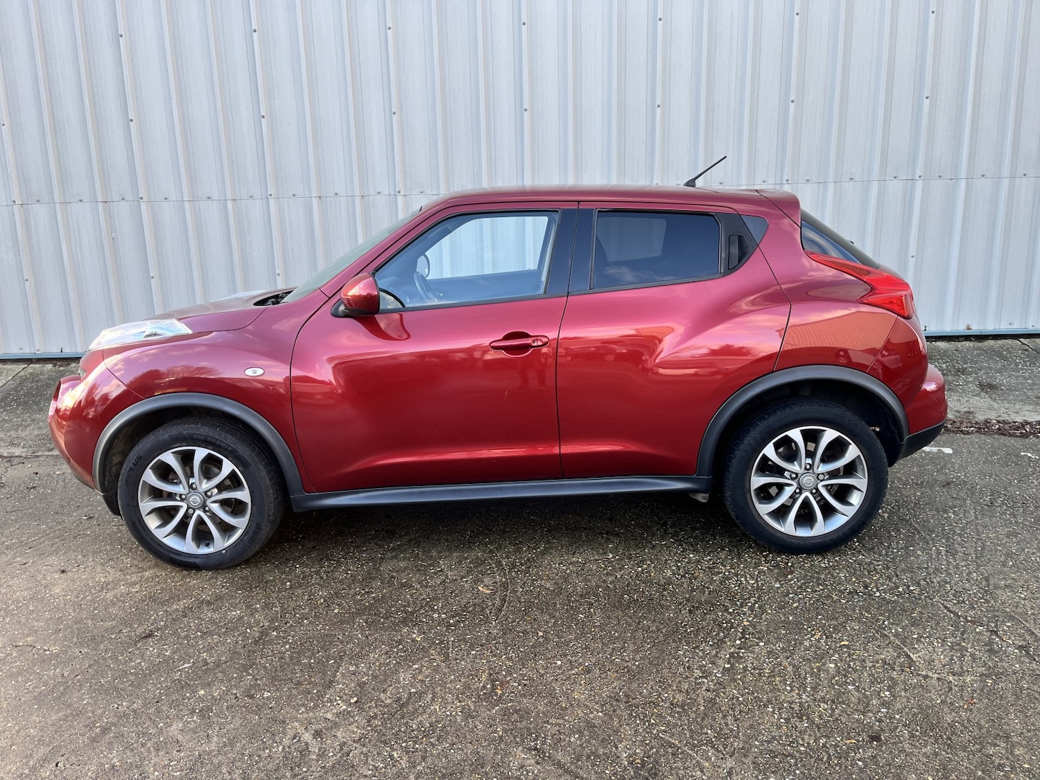 Used Nissan Juke 2014 for sale - 77073082: Photo 2