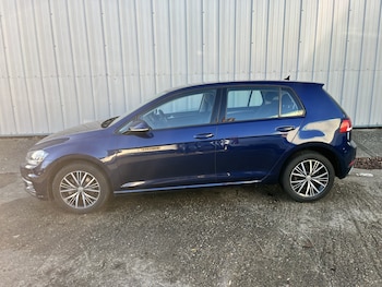 Used Volkswagen Golf 2017 for sale - 76741324: Photo