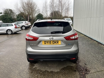 Used Nissan Qashqai 2015 for sale - 78552631: Photo