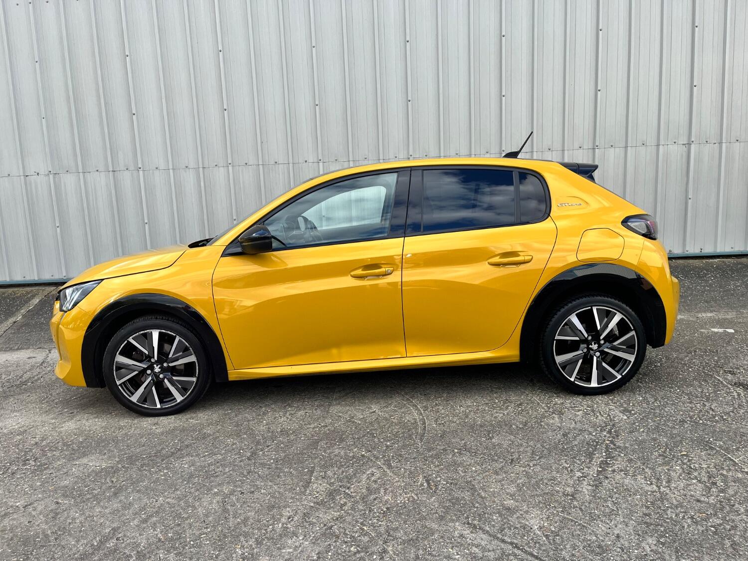 Used Peugeot 208 2021 for sale - 76164579: Photo 2