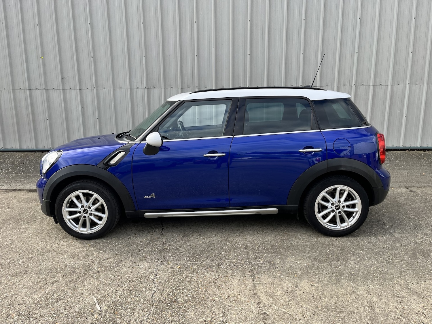 Used MINI Countryman 2014 for sale - 76324801: Photo 2
