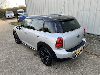 Used MINI Countryman 2016 for sale - 77622460: Photo