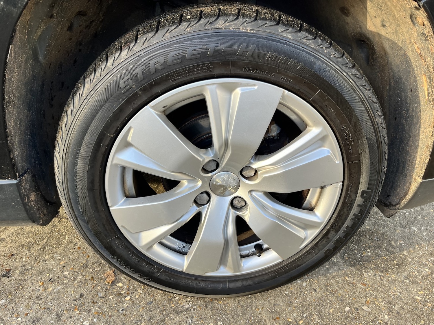 Used Peugeot 2008 2016 for sale - 76896953: Photo 13