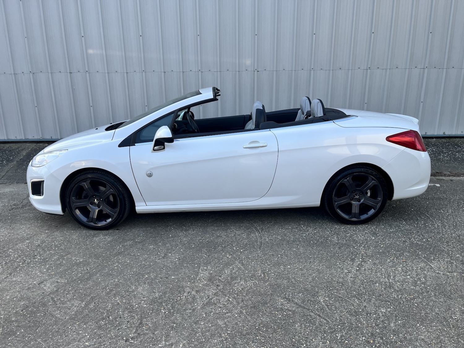 Used Peugeot 308 2013 for sale - 77766444: Photo 3