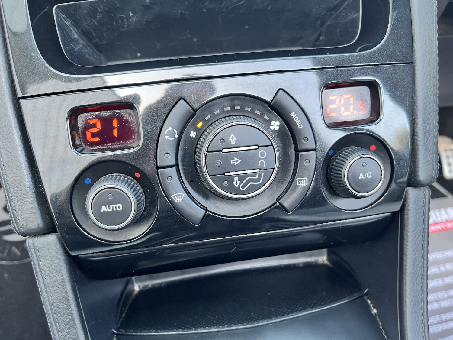 Used Peugeot 308 2013 for sale - 77766444: Photo 31