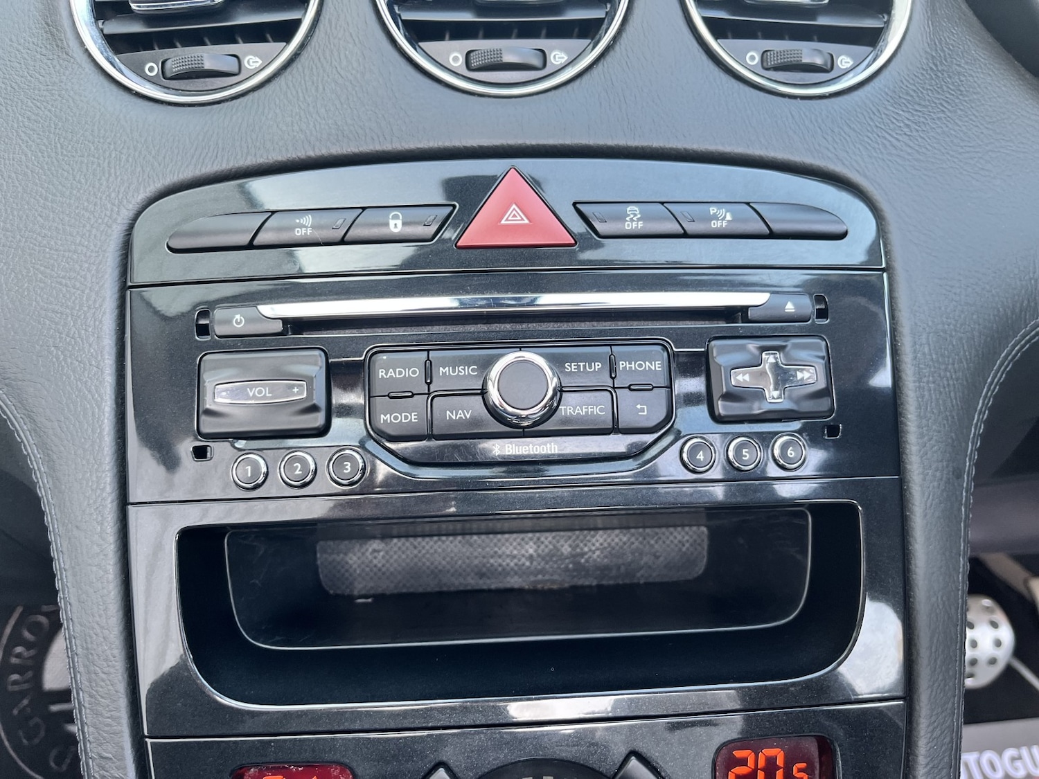 Used Peugeot 308 2013 for sale - 77766444: Photo 32