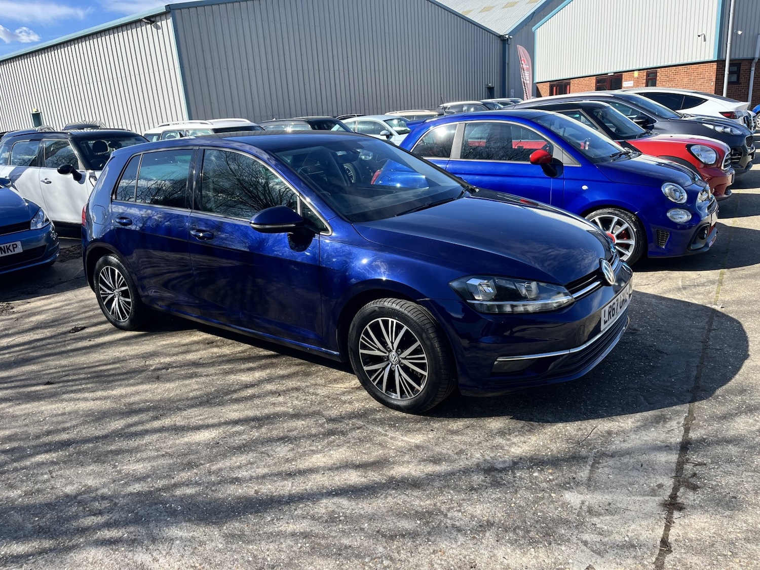 Used Volkswagen Golf 2017 for sale - 78031581: Photo 1