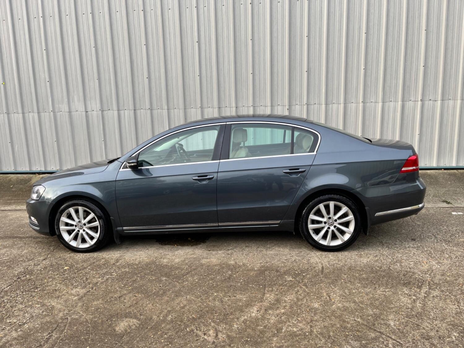Used Volkswagen Passat 2013 for sale - 77584598: Photo 2