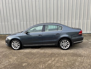 Used Volkswagen Passat 2013 for sale - 77584598: Photo
