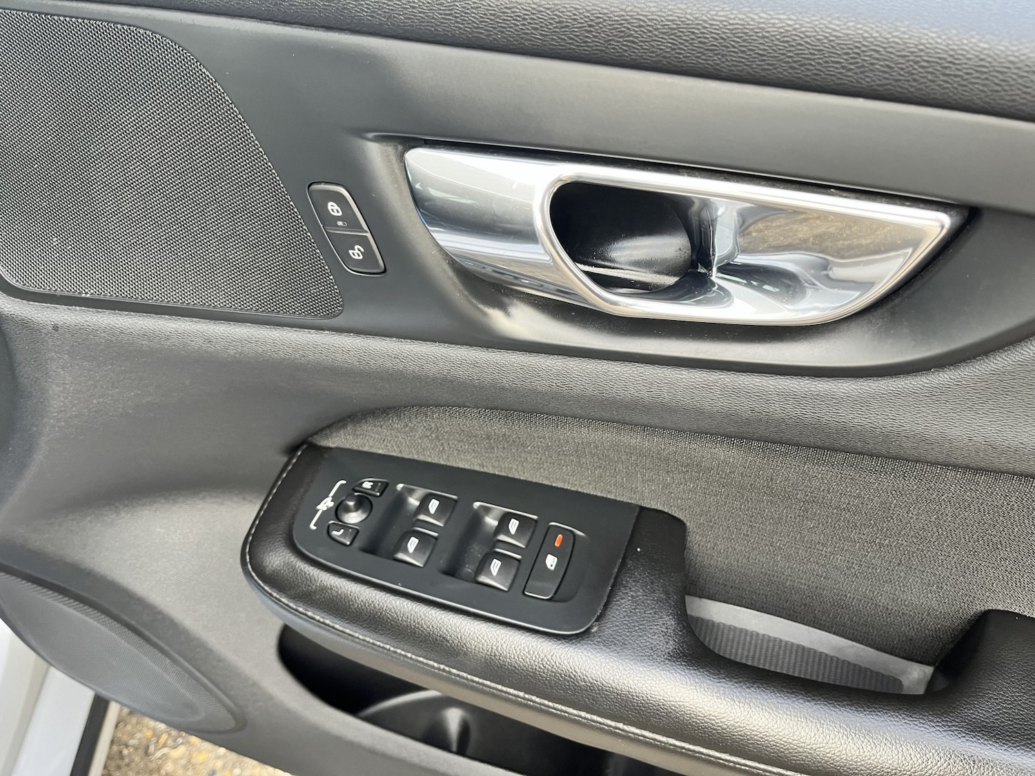 Used Volvo V60 2019 for sale - 76836943: Photo 19