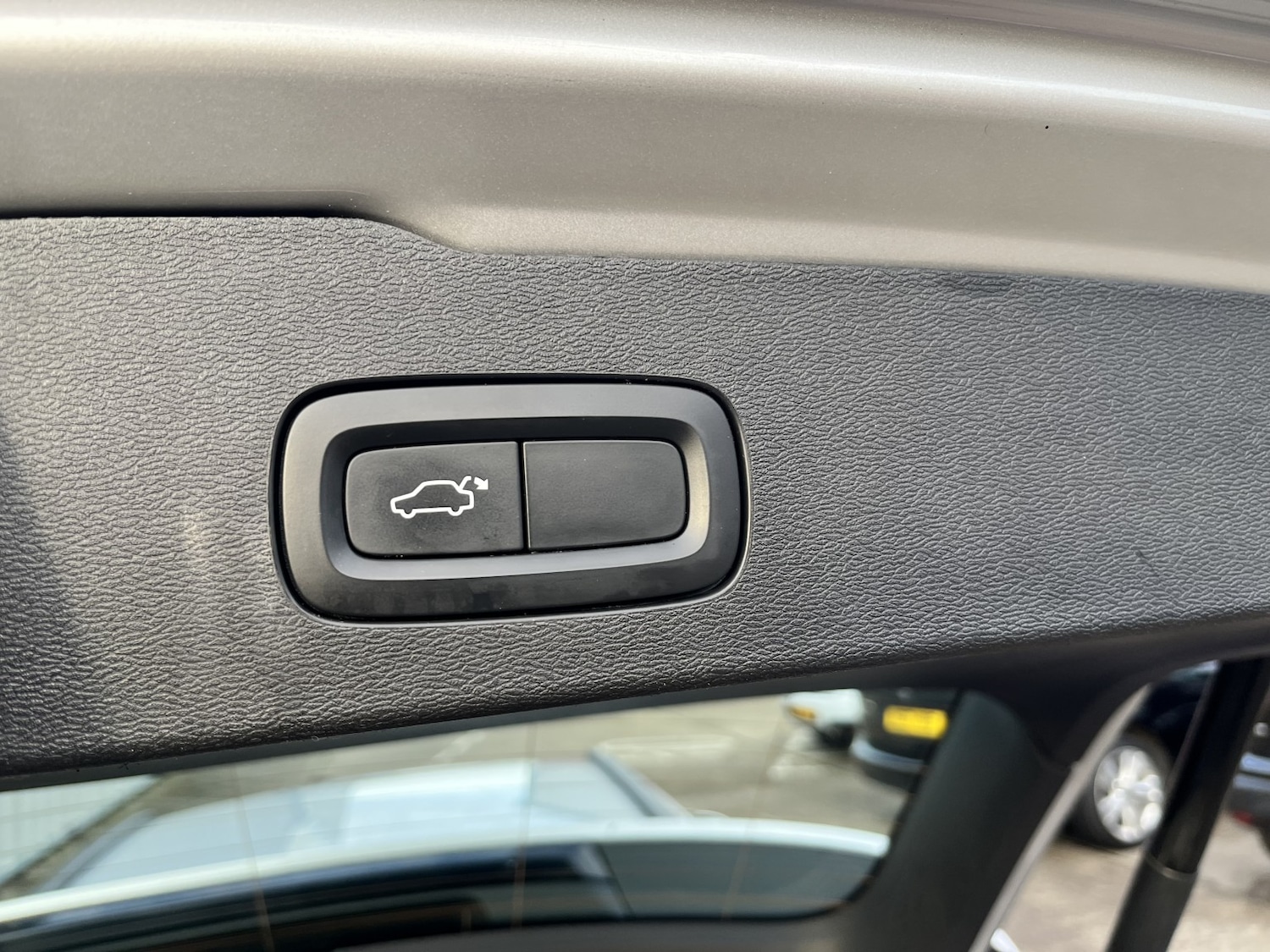 Used Volvo V60 2019 for sale - 76836943: Photo 23