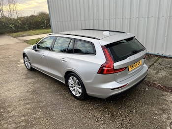 Used Volvo V60 2019 for sale - 76836943: Photo