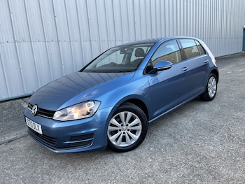 Volkswagen - Golf