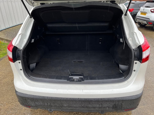 Used Nissan Qashqai 2014 for sale - 76164578: Photo 14
