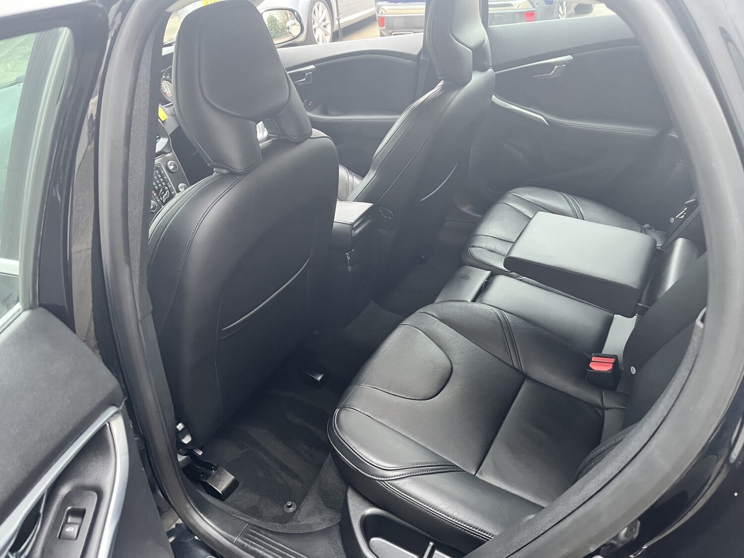 Used Volvo V40 2014 for sale - 77409579: Photo 22