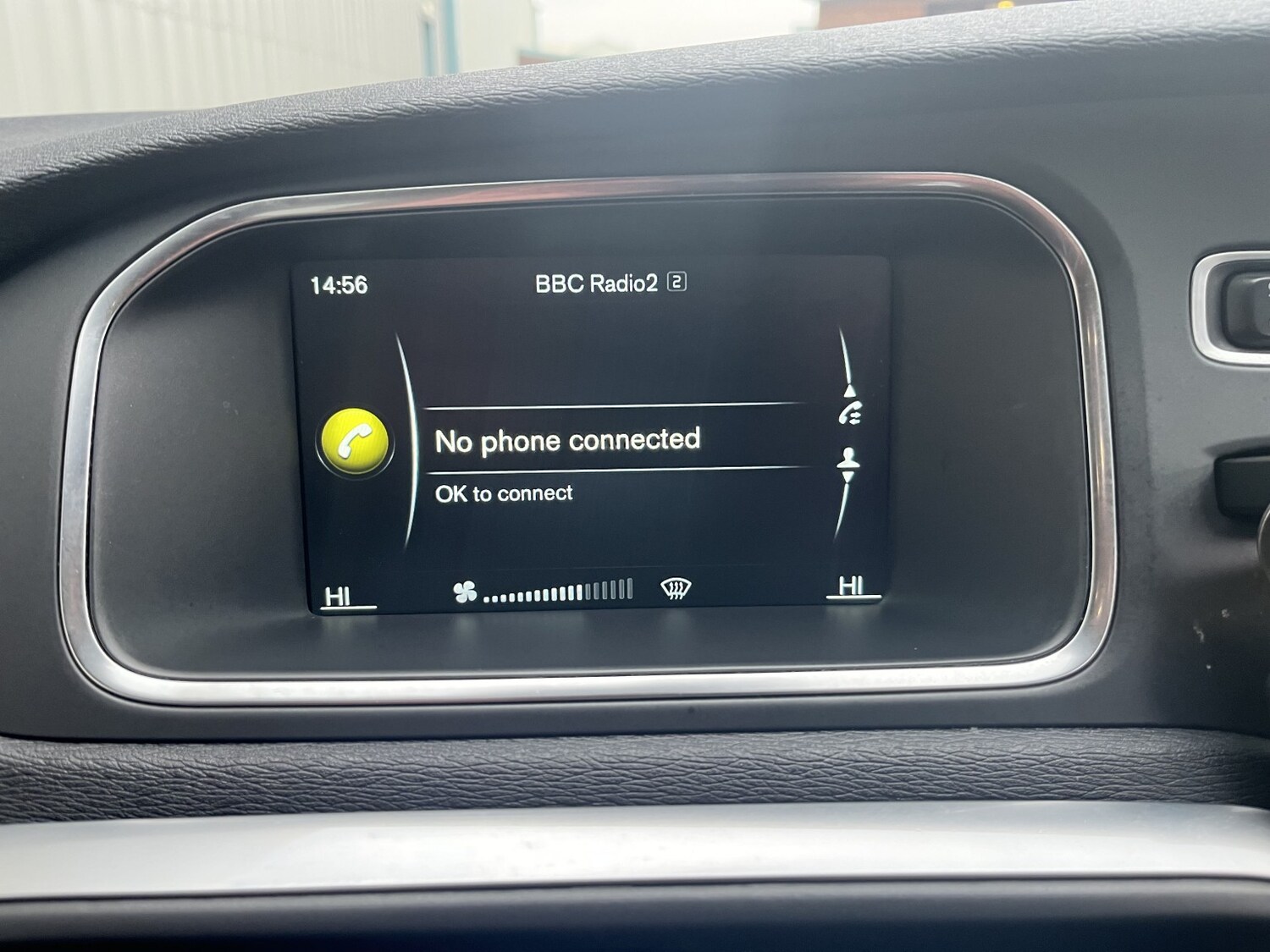 Used Volvo V40 2014 for sale - 77409579: Photo 27