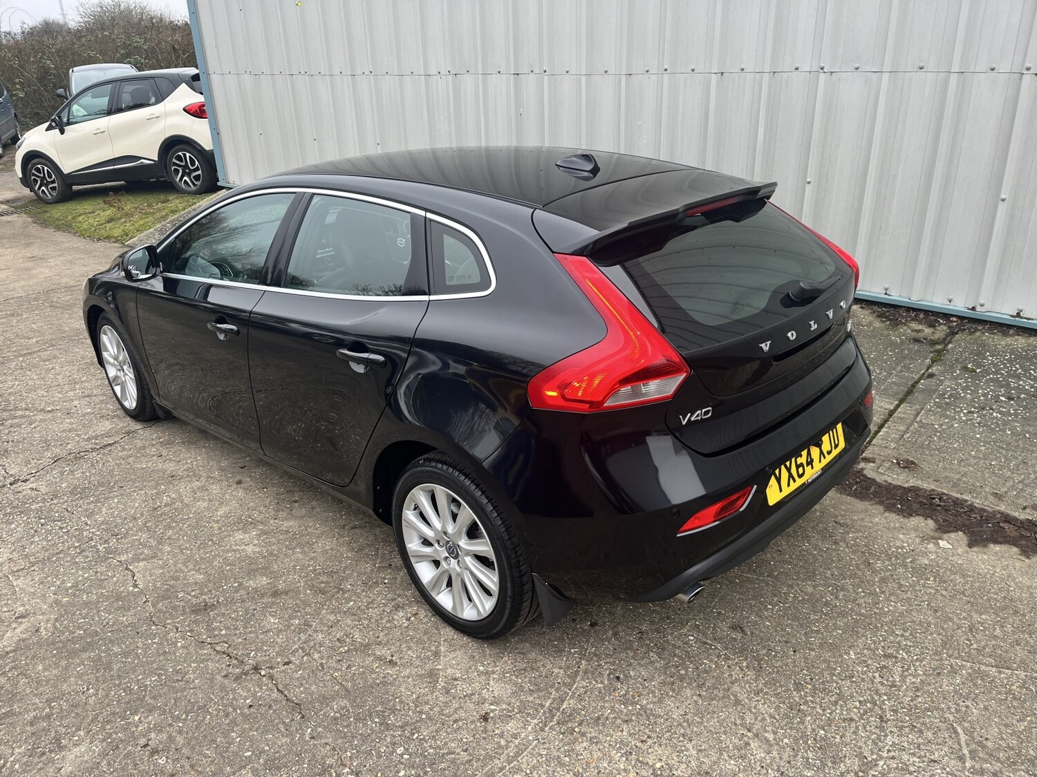 Used Volvo V40 2014 for sale - 77409579: Photo 3