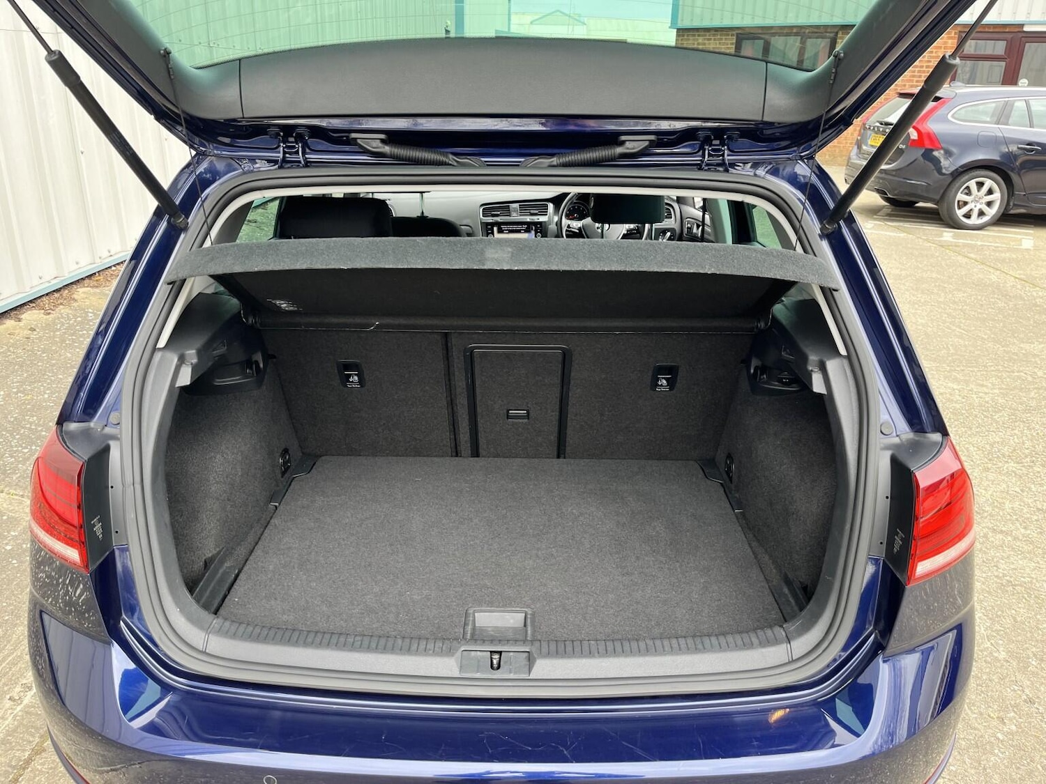 Used Volkswagen Golf 2017 for sale - 78222896: Photo 23