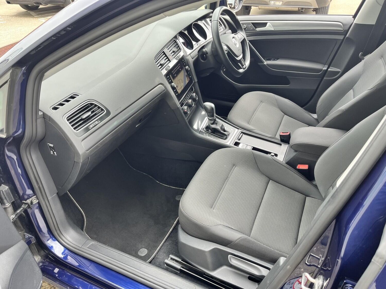 Used Volkswagen Golf 2017 for sale - 78222896: Photo 25