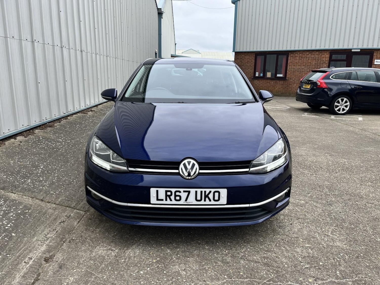 Used Volkswagen Golf 2017 for sale - 78222896: Photo 8