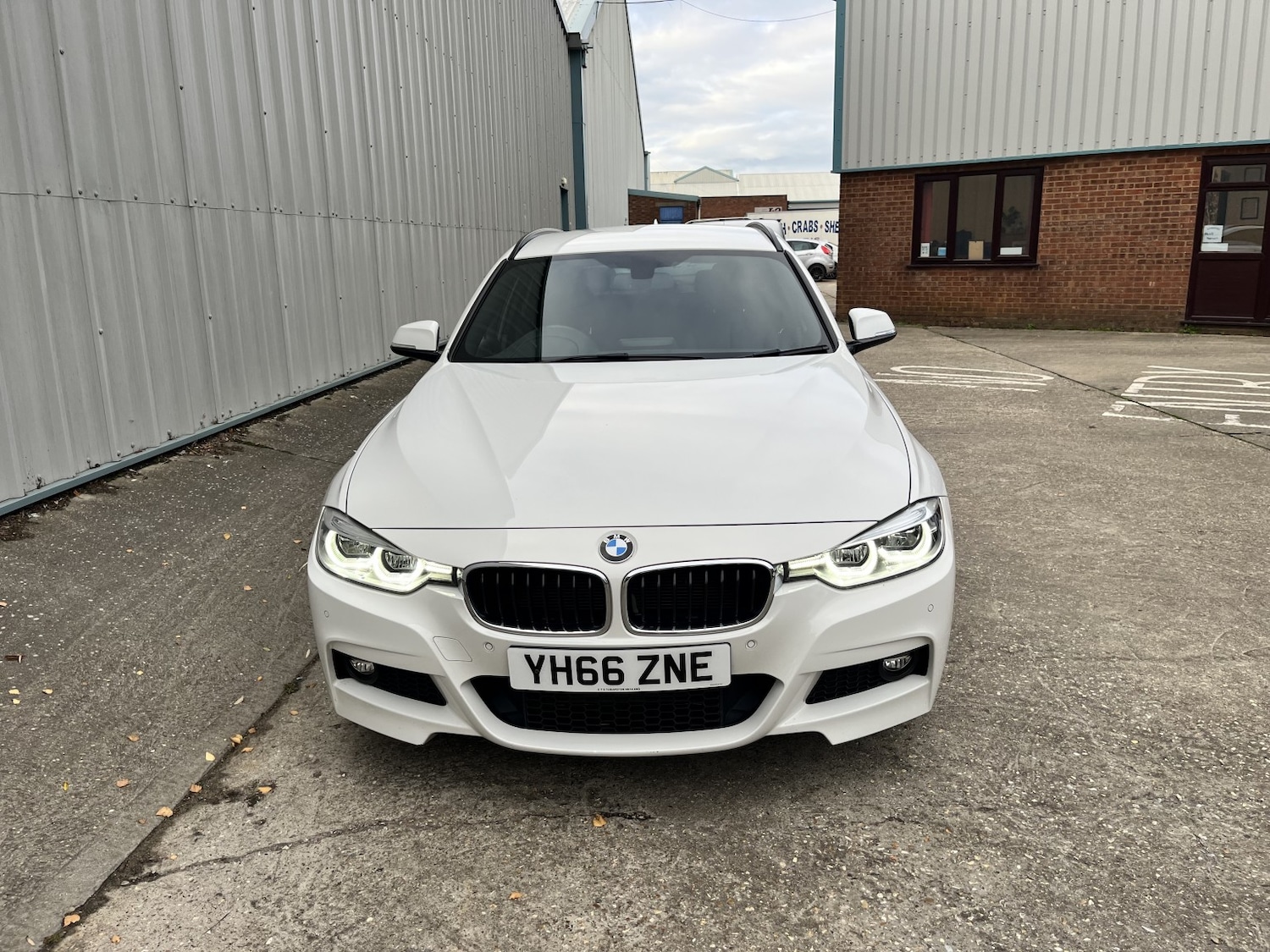 Used BMW 3 Series 2016 for sale - 76369291: Photo 2