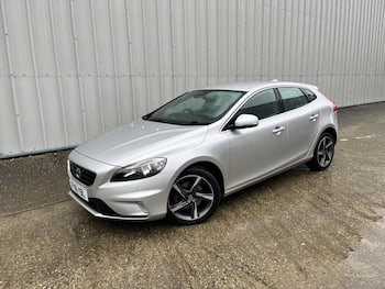 Used Volvo V40 2016 for sale - 79775849: Photo