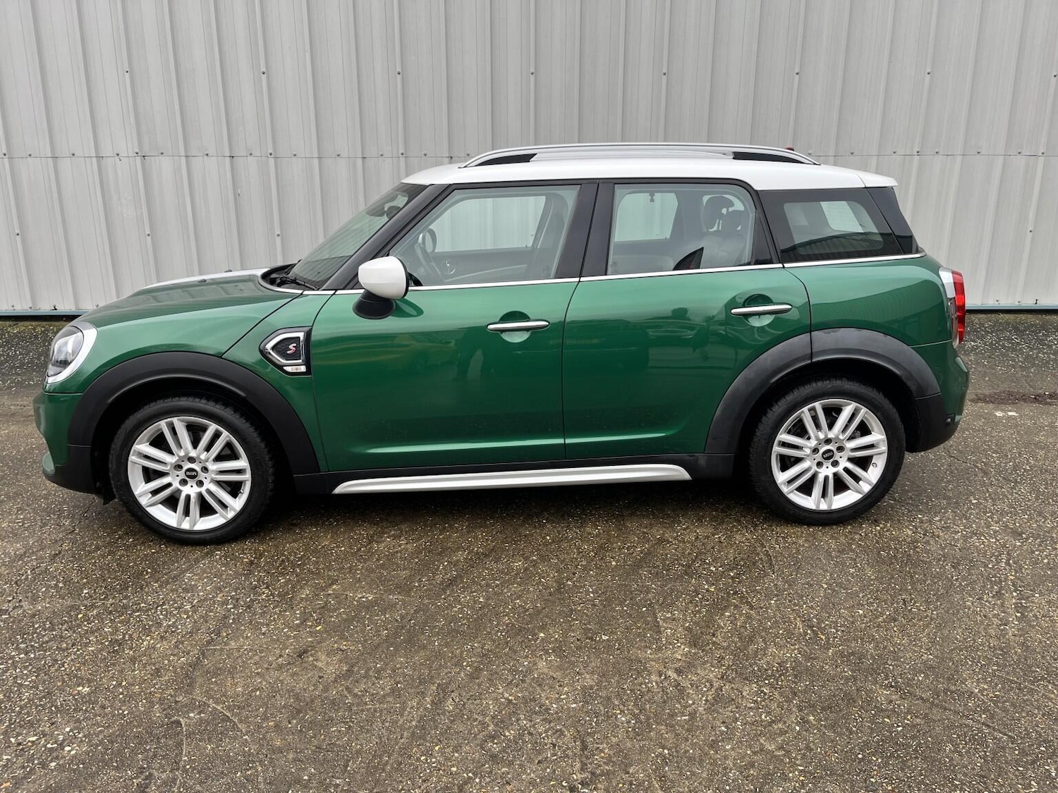 Used MINI Countryman 2019 for sale - 78222888: Photo 2