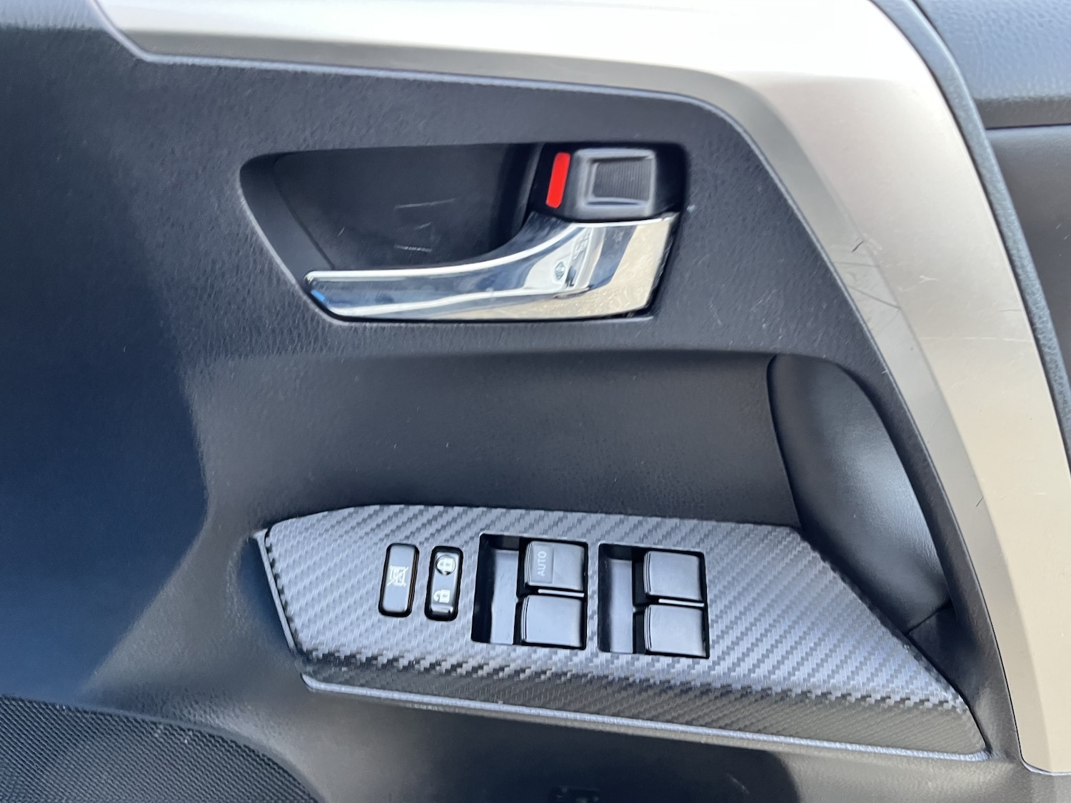 Used Toyota RAV4 2015 for sale - 76387376: Photo 20