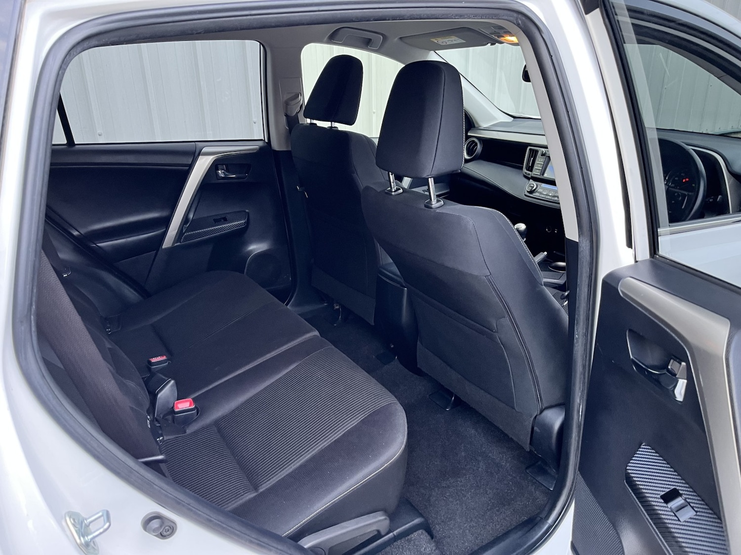 Used Toyota RAV4 2015 for sale - 76387376: Photo 21