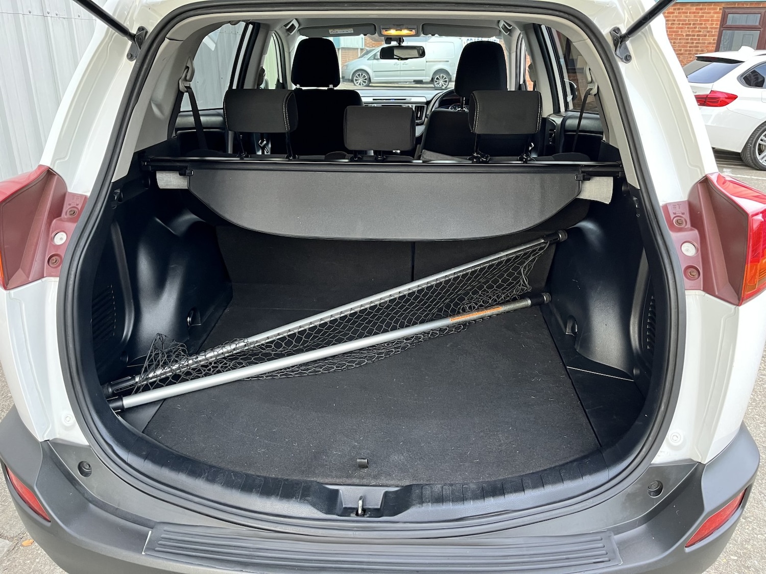 Used Toyota RAV4 2015 for sale - 76387376: Photo 23