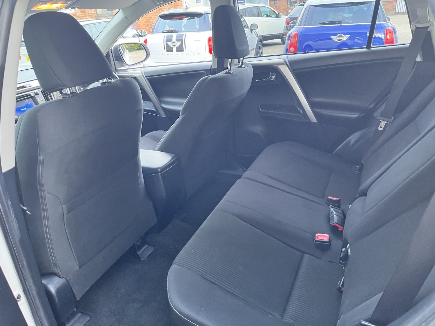Used Toyota RAV4 2015 for sale - 76387376: Photo 27