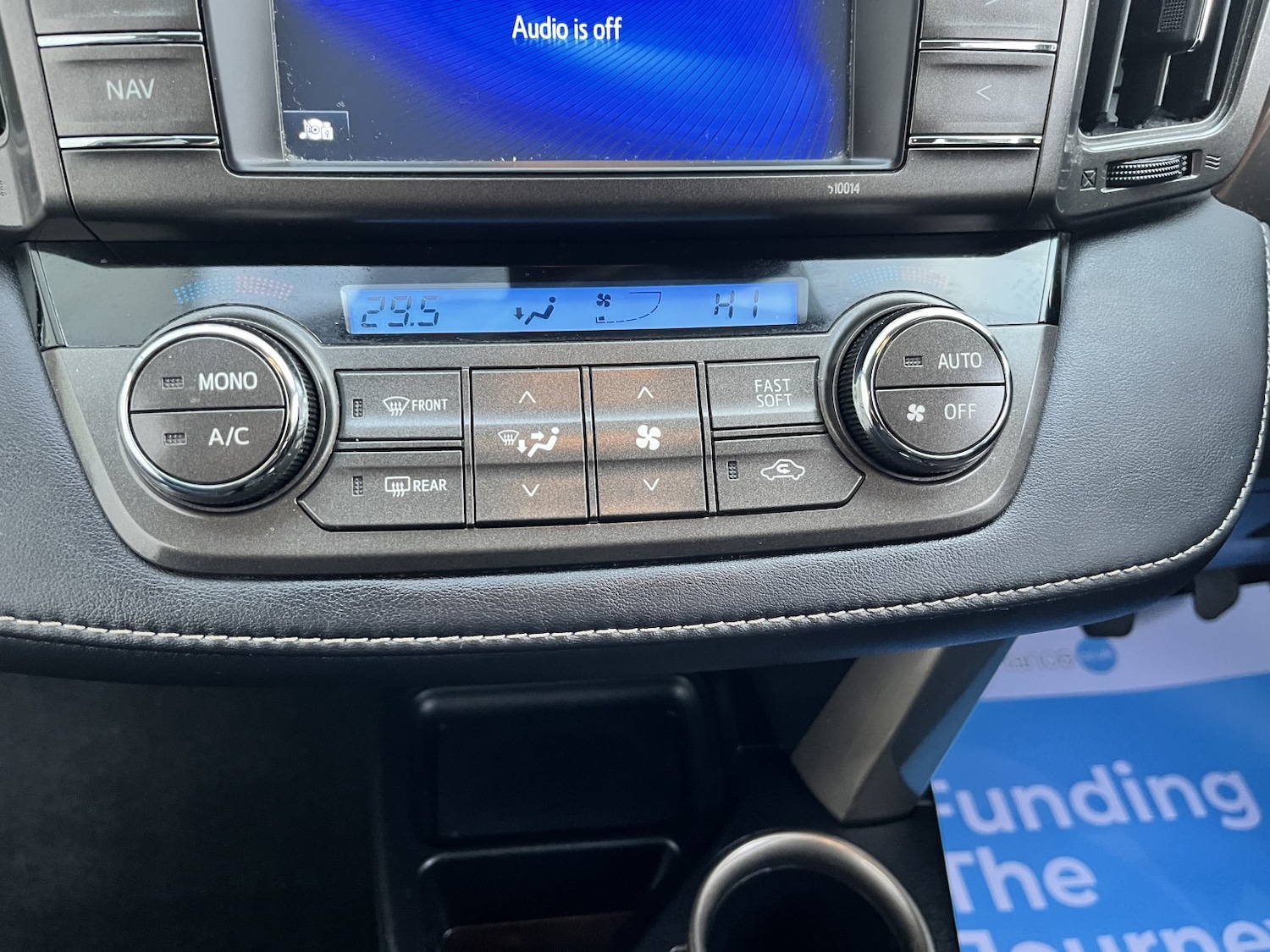 Used Toyota RAV4 2015 for sale - 76387376: Photo 30