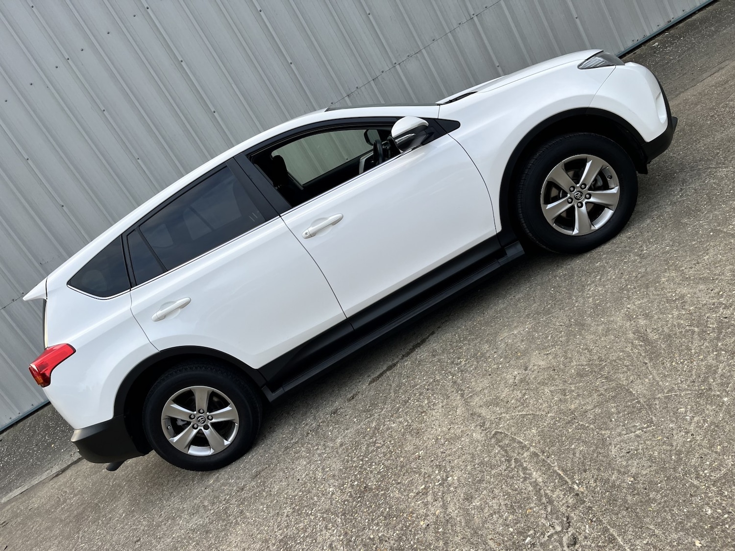 Used Toyota RAV4 2015 for sale - 76387376: Photo 6