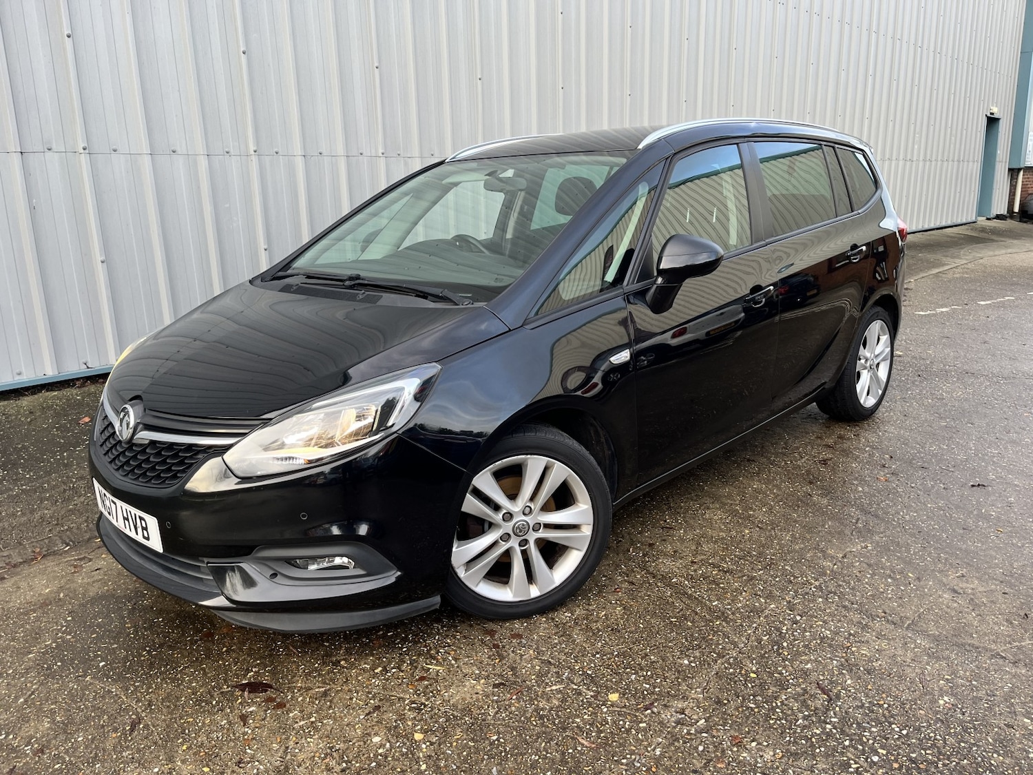 Used Vauxhall Zafira Tourer 2017 for sale - 76837047: Photo 1