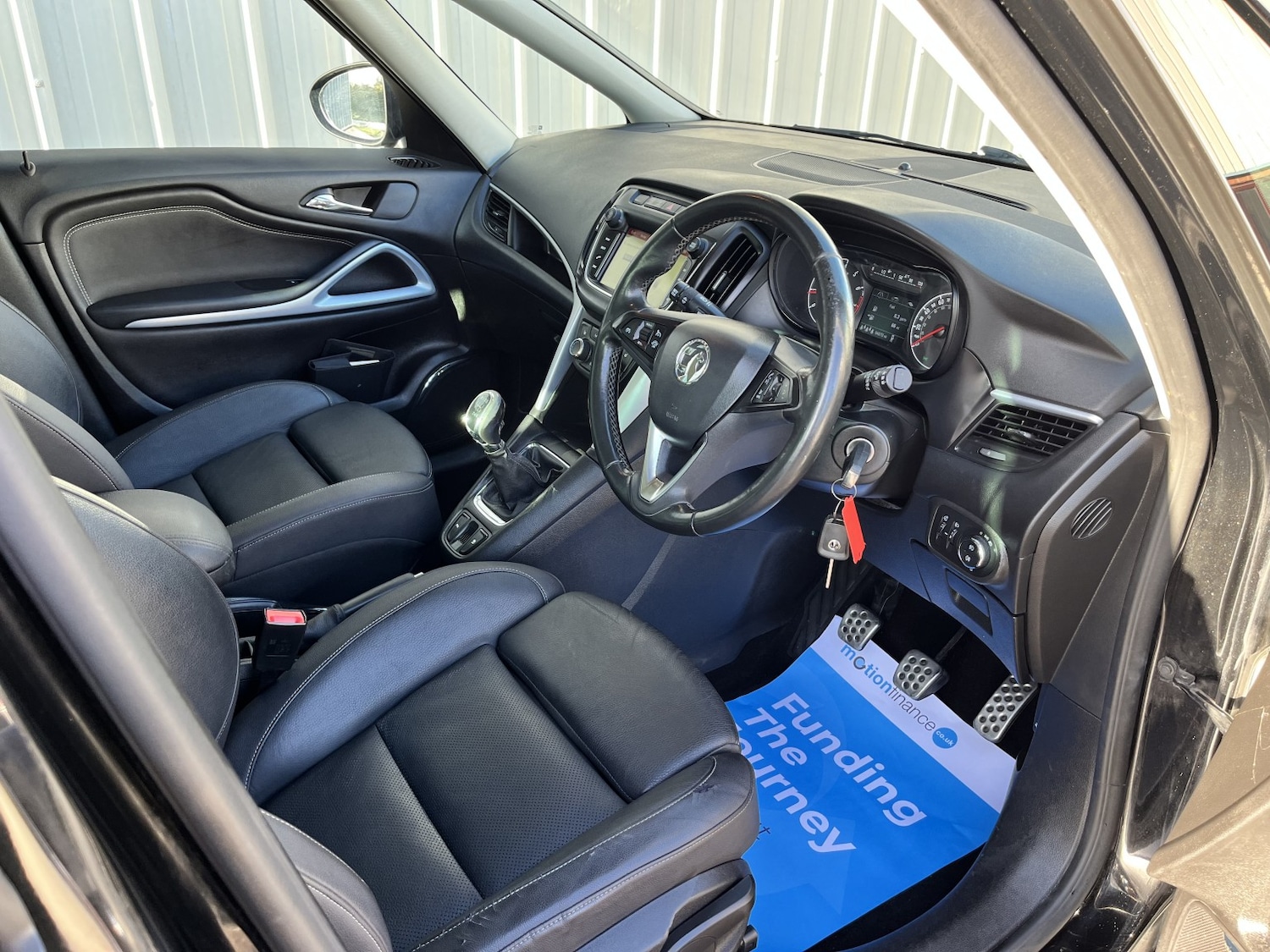 Used Vauxhall Zafira Tourer 2017 for sale - 76837047: Photo 16