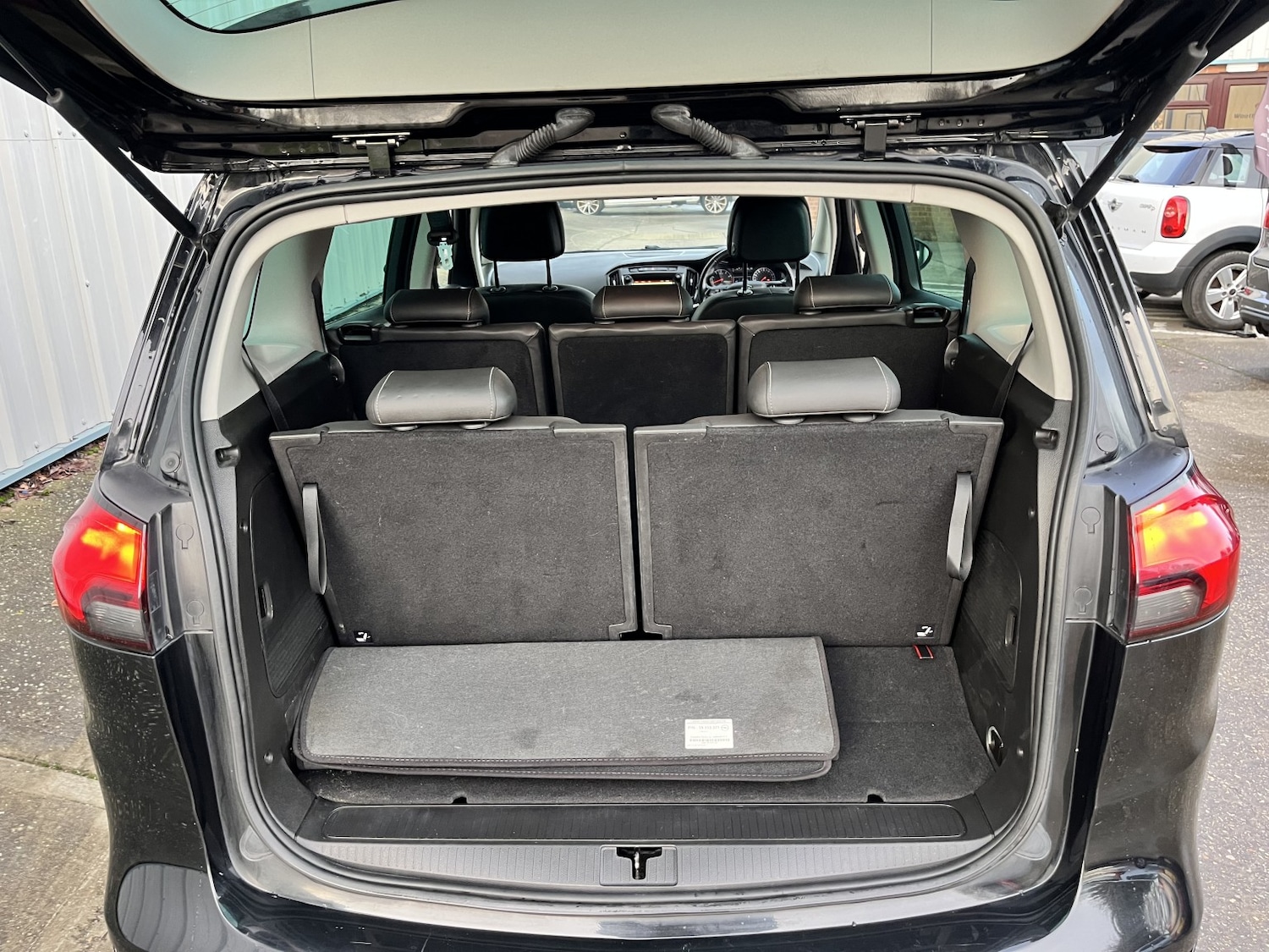 Used Vauxhall Zafira Tourer 2017 for sale - 76837047: Photo 22