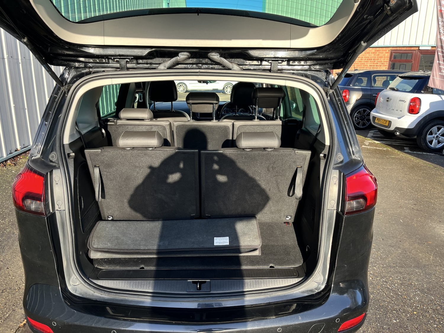 Used Vauxhall Zafira Tourer 2017 for sale - 76837047: Photo 29