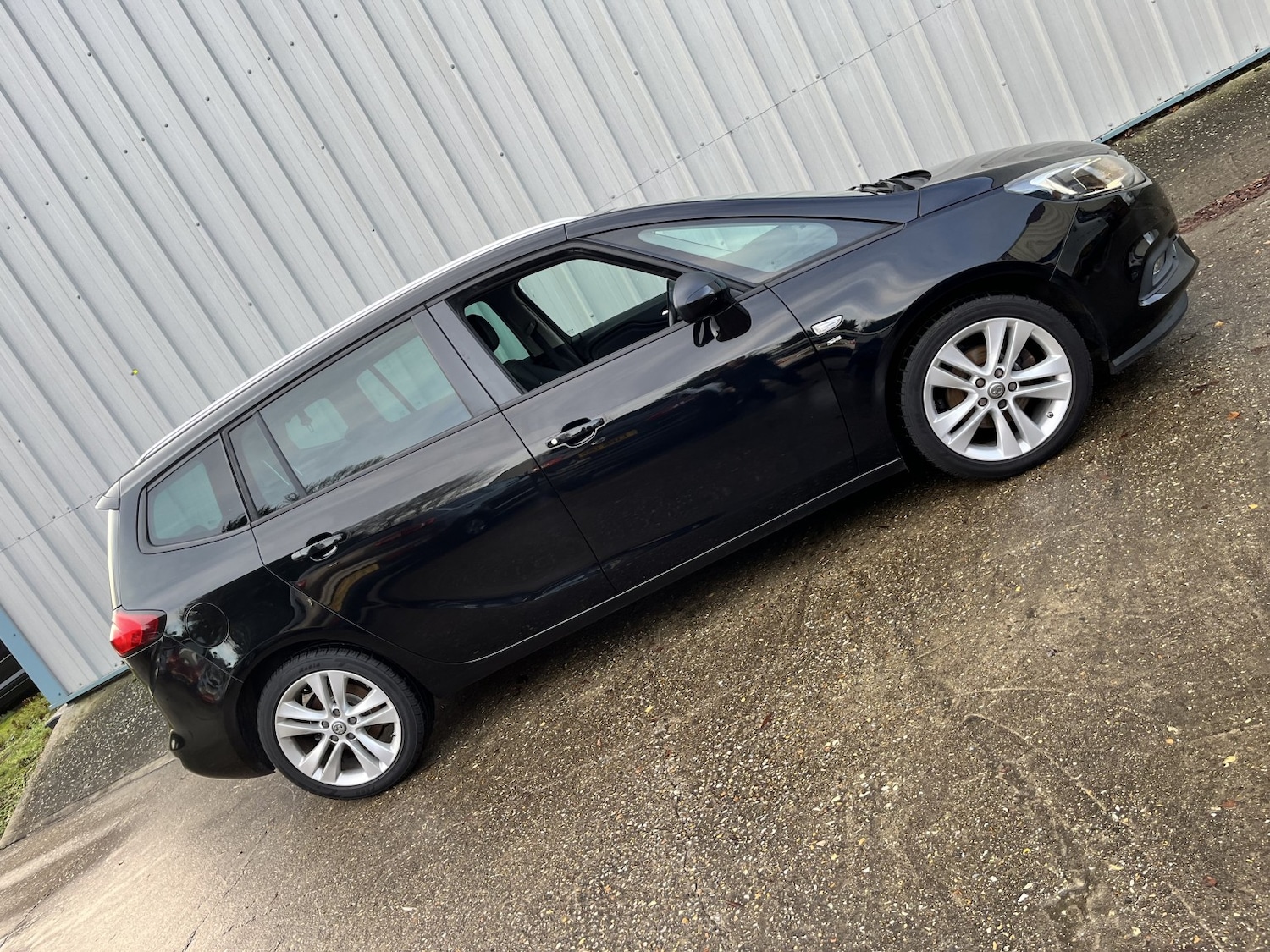 Used Vauxhall Zafira Tourer 2017 for sale - 76837047: Photo 6