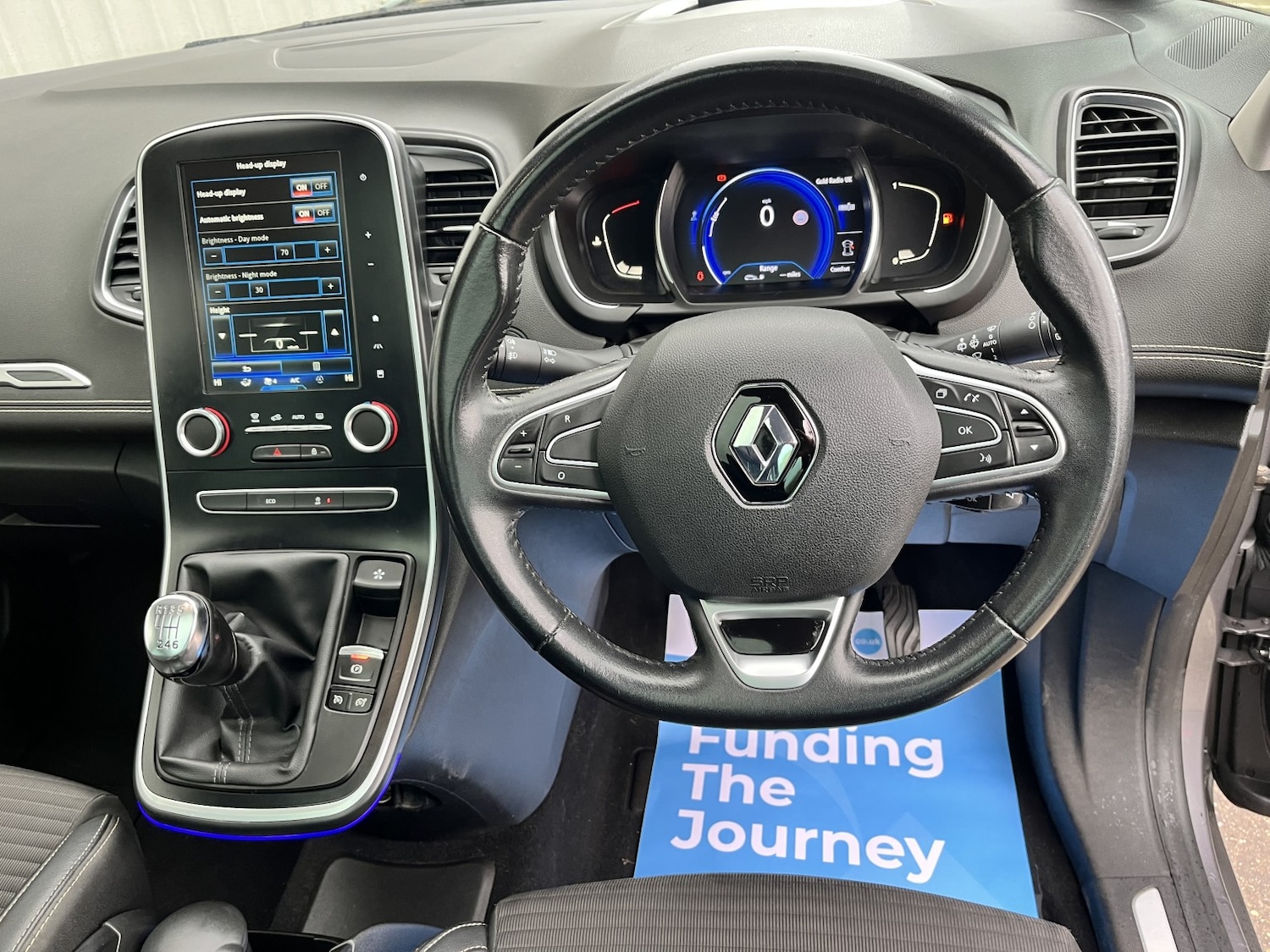 Used Renault Grand Scenic 2017 for sale - 76741284: Photo 19