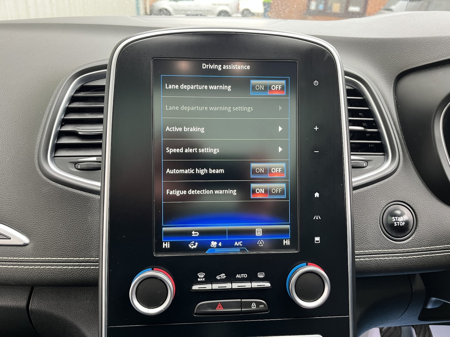 Used Renault Grand Scenic 2017 for sale - 76741284: Photo 40