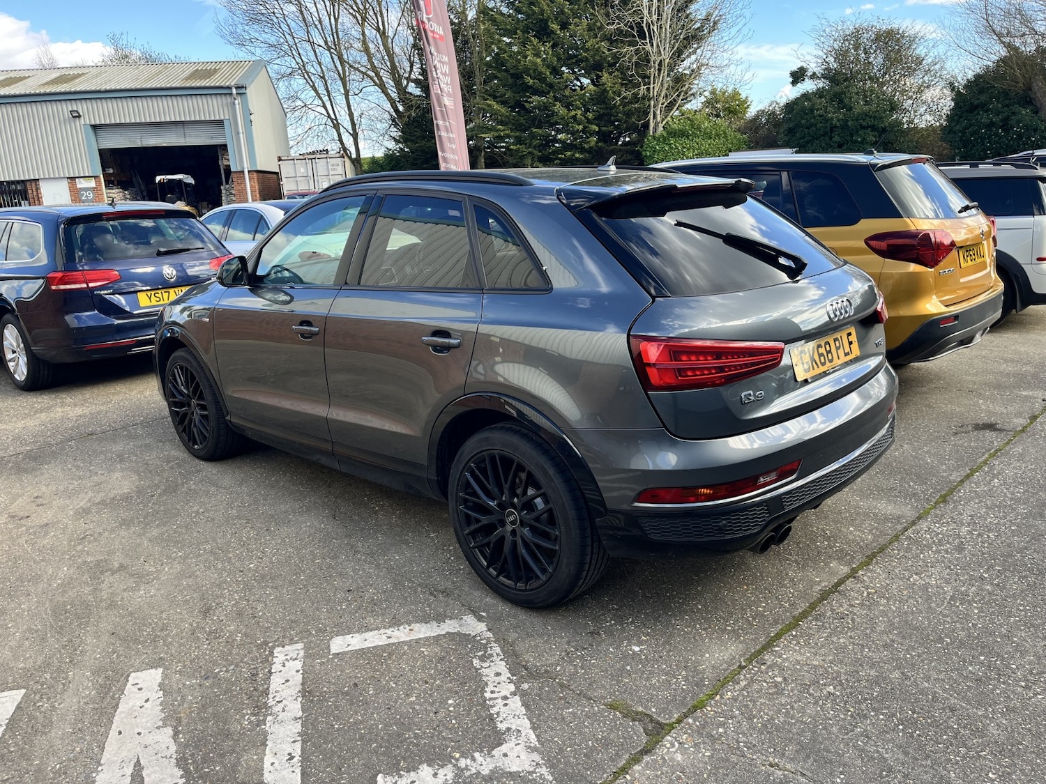 Used Audi Q3 2018 for sale - 78031590: Photo 2