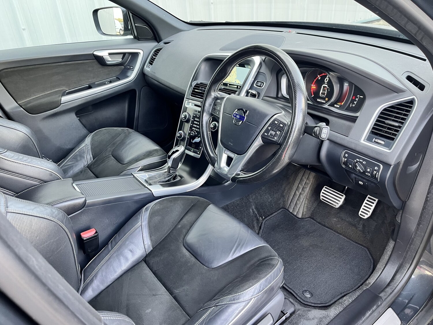 Used Volvo XC60 2016 for sale - 77807097: Photo 15