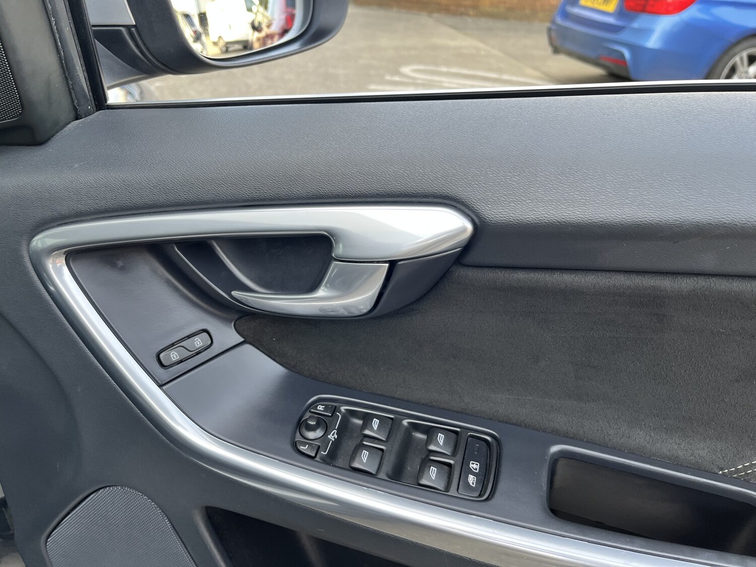 Used Volvo XC60 2016 for sale - 77807097: Photo 21