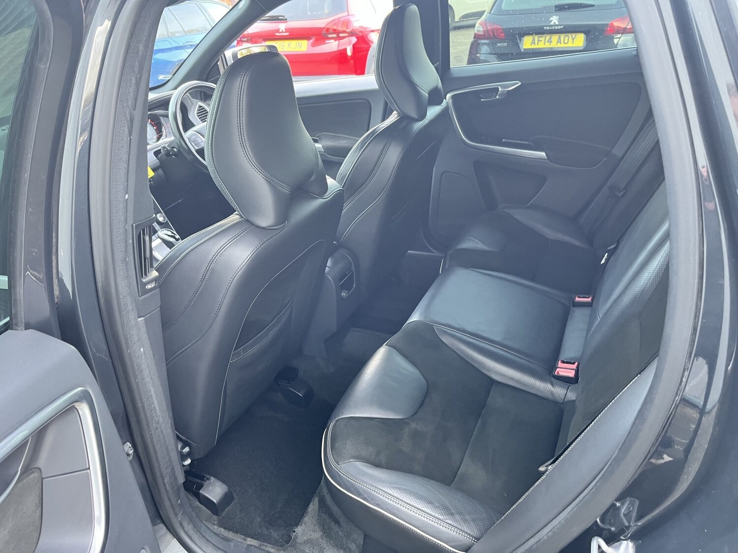 Used Volvo XC60 2016 for sale - 77807097: Photo 28